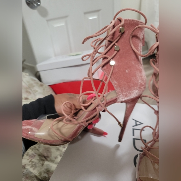 Shoes - Picture 2 of 5